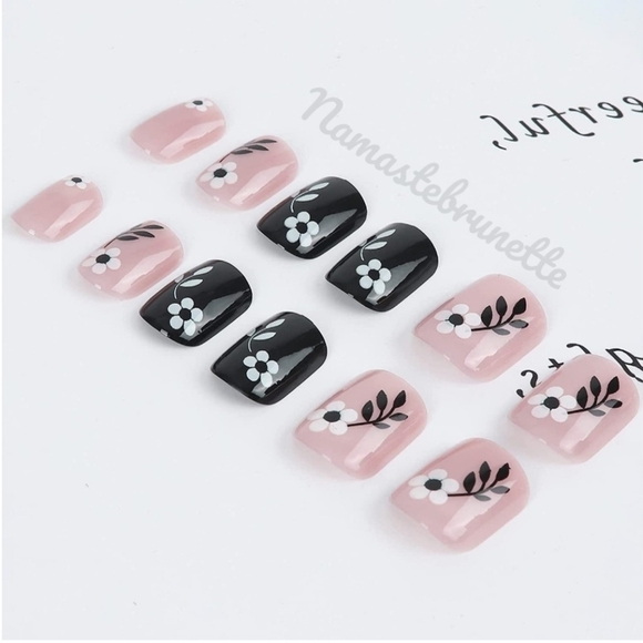 2/$16 Floral Short Press On Nails - Picture 5 of 17